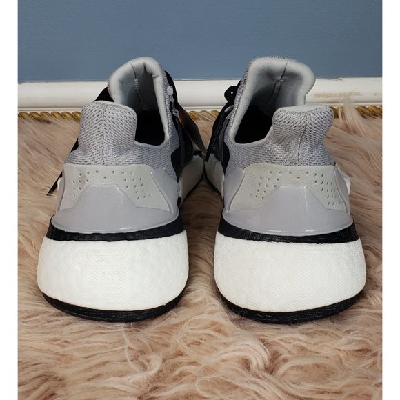 NWT ADIDAS BOOST RUNNING Sneakers/ Men Size 8 - Picture 3 of 5